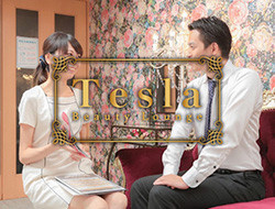 Men's Beauty Lounge Teslaの求人・給料情報(四条烏丸/メンズ脱毛・痩身・リラクゼーション)